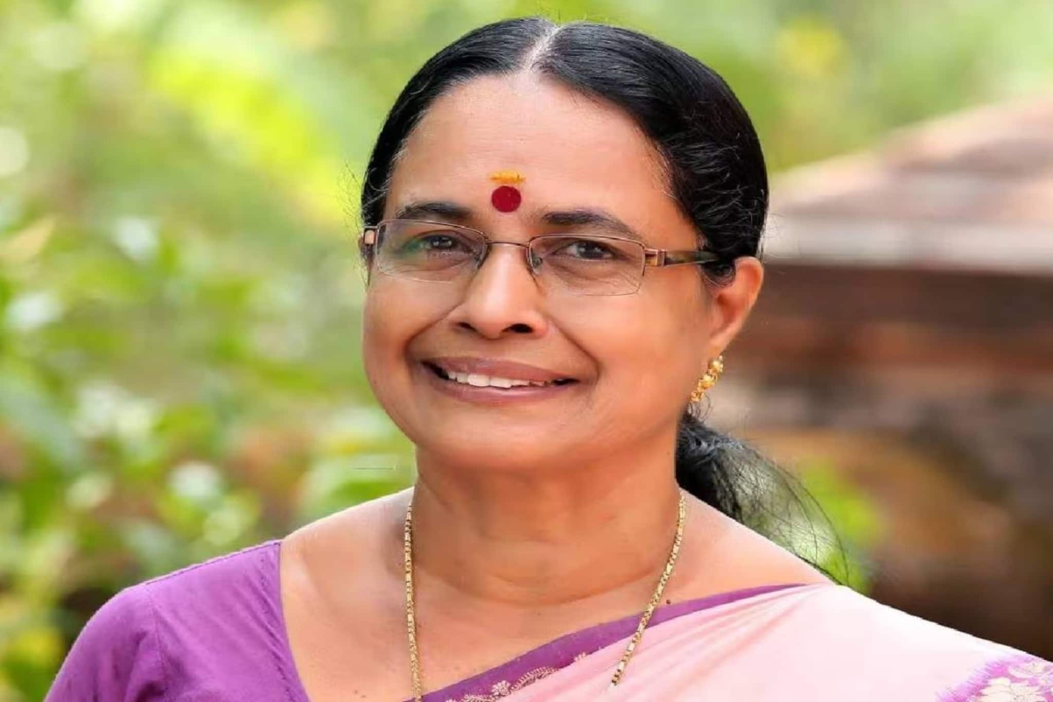 ഐഷ പോറ്റി ചര്ച്ച നടത്തിയ ഫോട്ടോ പുറത്തുവിടുമെന്ന് ബിജെപി;എ ഐ ഉപയോഗിച്ച് തകർക്കാനാവില്ലെന്ന് മുൻ എംഎൽഎ ഐഷ പോറ്റി ചര്ച്ച നടത്തിയ ഫോട്ടോ പുറത്തുവിടുമെന്ന് ബിജെപി;എ ഐ ഉപയോഗിച്ച് തകർക്കാനാവില്ലെന്ന് മുൻ എംഎൽഎ