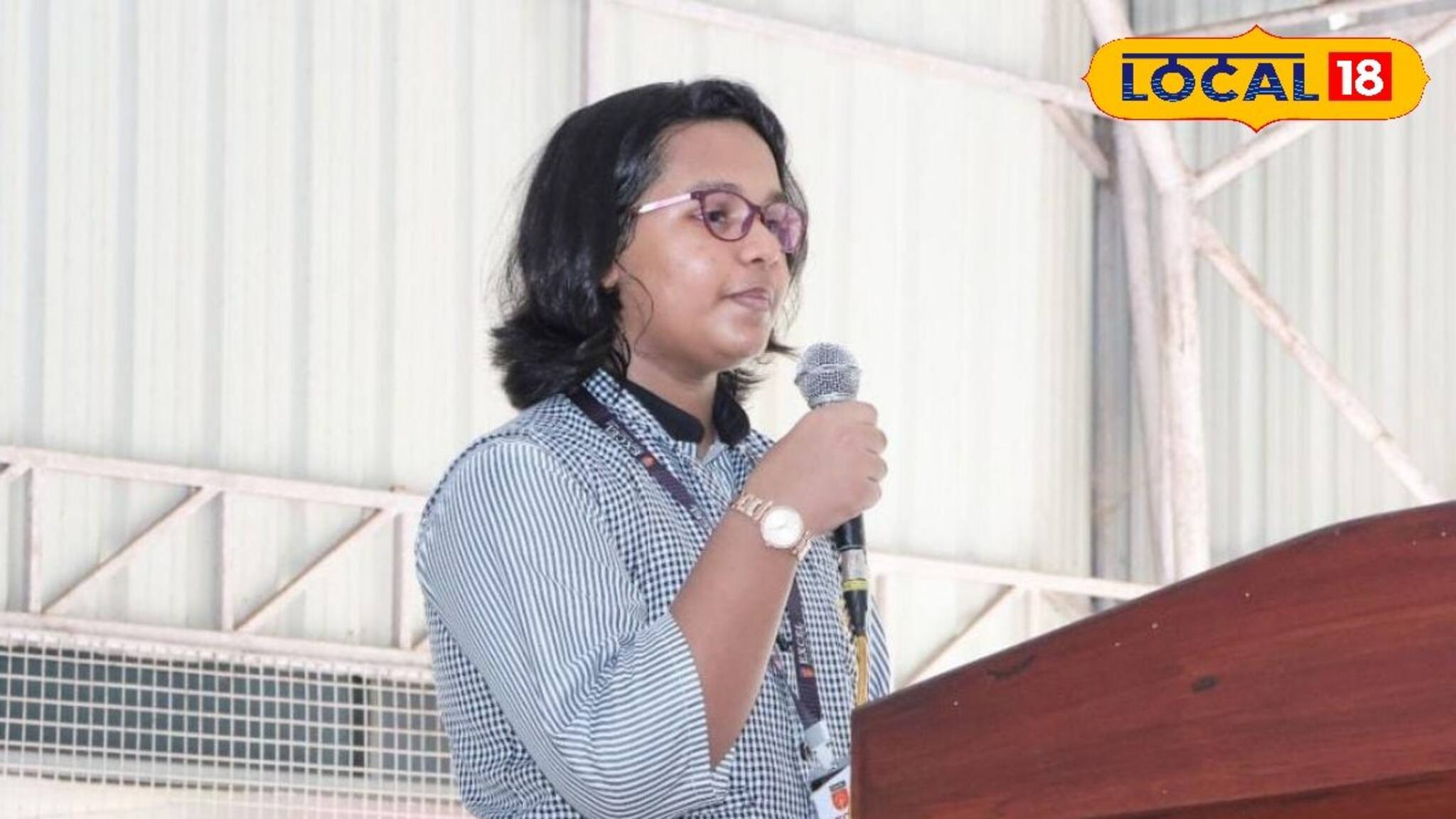 പത്താം വയസ്സിൽ രചനയും കവർ ഡിസൈനും; മാഹിയുടെ സ്വന്തം കുട്ടി എഴുത്തുകാരിയായി ഇഖ്‌റ