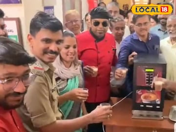  ടീ &amp; സ്നാക്സ് പദ്ധതിയുടെ ഉദ്ഘാടനം കൊളവ്വല്ലൂര്‍ എസ് ഐ ടി കെ അഖിൽ നിർവഹിക്കുന്നു