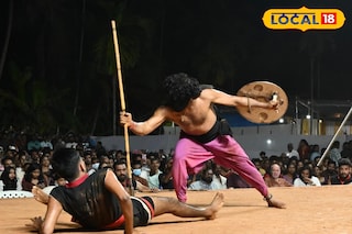 പൊന്ന്യത്തങ്കം സമാപന ദിവസത്തെ കളരിപ്പയറ്റ്