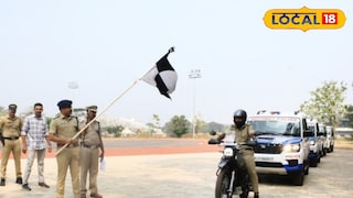 കണ്ണൂർ പോലീസിന് ലഭിച്ച വാഹനങ്ങൾ കമീഷണർ ഫ്ലാഗ് ഓഫ് ചെയ്യുന്നു കണ്ണൂർ പോലീസിന് ലഭിച്ച വാഹനങ്ങൾ കമീഷണർ ഫ്ലാഗ് ഓഫ് ചെയ്യുന്നു