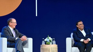 മുകേഷ് അംബാനി, ലാരി ഫിങ്ക്