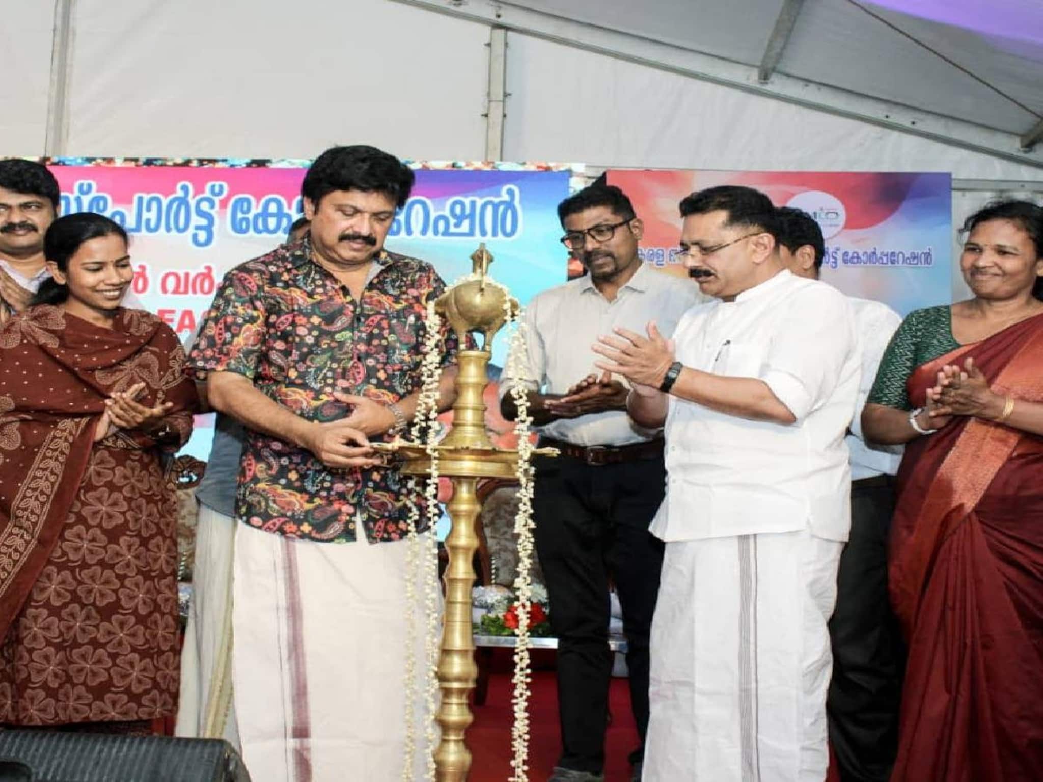 മലപ്പുറത്ത് ദക്ഷിണേന്ത്യയിലെ ഏറ്റവും വലിയ വാഹന സ്ക്രാപ്പിംഗ് കേന്ദ്രം മലപ്പുറത്ത് ദക്ഷിണേന്ത്യയിലെ ഏറ്റവും വലിയ വാഹന സ്ക്രാപ്പിംഗ് കേന്ദ്രം