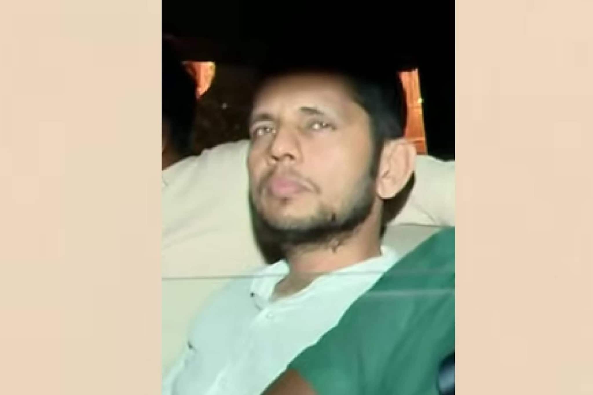 കക്കൂസ് നിർമ്മാണത്തിന് 15 ലക്ഷം കൈക്കൂലി വാങ്ങിയ പഞ്ചായത്ത് ഓവർസിയർ പിടിയിൽ