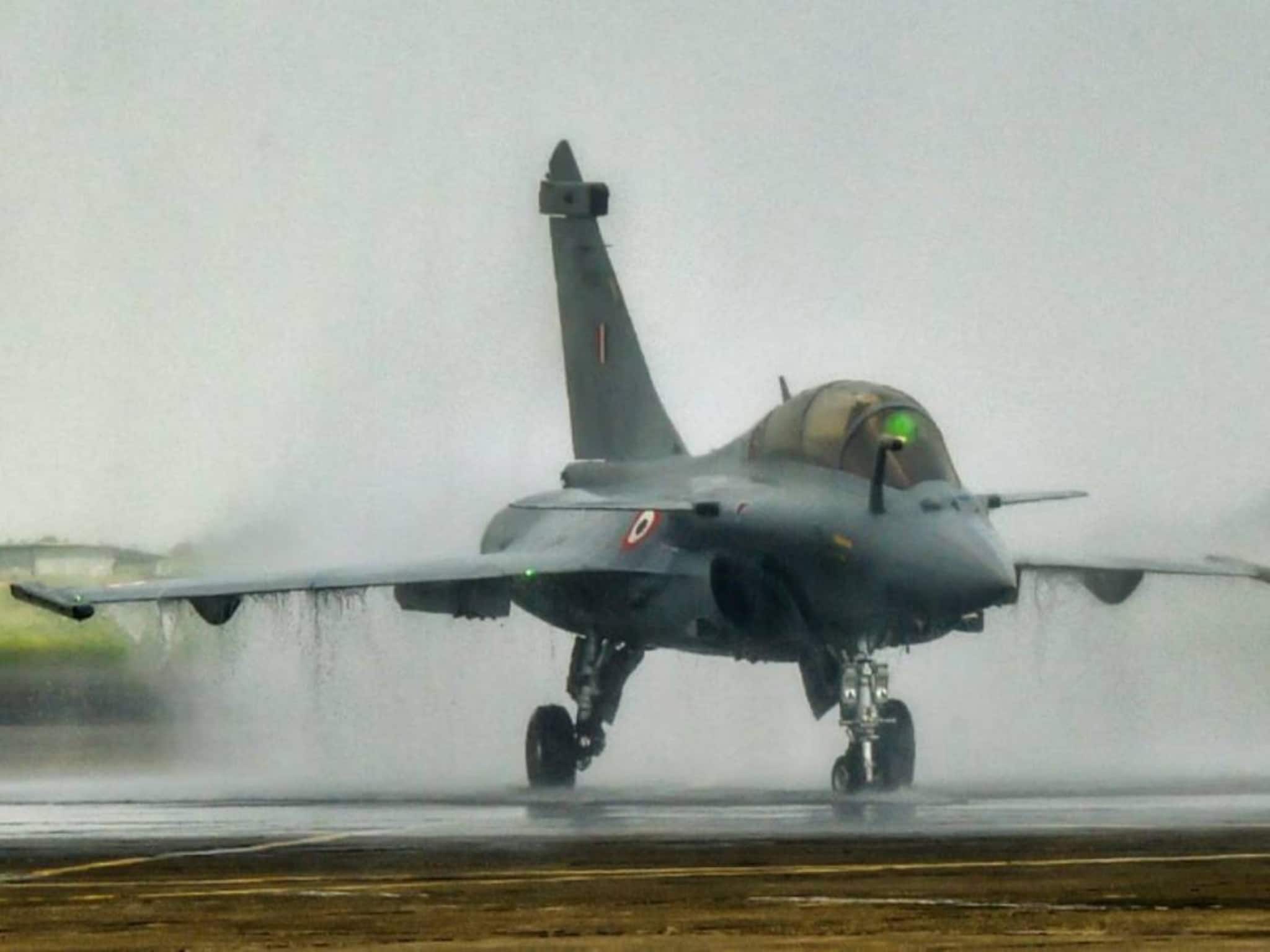 വ്യോമസേനയ്ക്കായി 114 റഫാൽ യുദ്ധവിമാനങ്ങളും നാവികസേനയ്ക്കായി 6 പി-8ഐ വിമാനങ്ങളും വാങ്ങാൻ കേന്ദ്ര അനുമതി