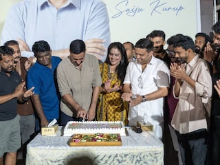 'ആരം' സിനിമയുടെ ലൊക്കേഷനിലെ ആഘോഷം