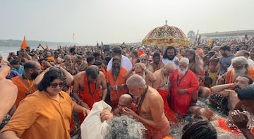 തിരുനാവായ മഹാ മാഘത്തിന്റെ 18  രാപകലുകൾ; ലക്ഷക്കണക്കിന് വിശ്വാസികളുടെ പുണ്യമായി മാറിയ നിളയുടെ തീരം