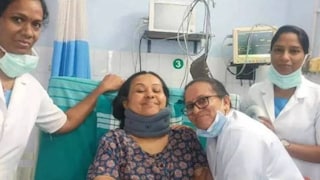 മന്ത്രി വീണ ജോർജിനൊപ്പം നേഴ്‌സുമാർ