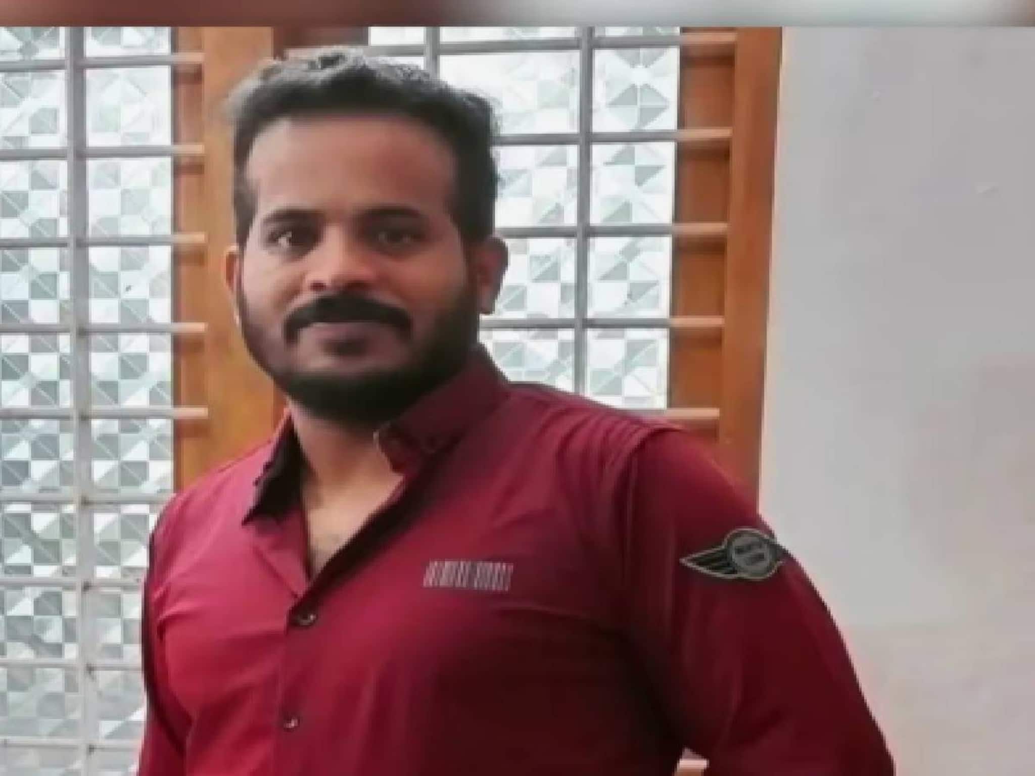 പാലക്കാട് ഇലക്ട്രിക് ലൈനിൽ നിന്നും വൈദ്യുതി ഉപയോഗിച്ച് പാടത്ത് മീൻ പിടിക്കുന്നതിനിടെ ഷോക്കേറ്റ് യുവാവ് മരിച്ചു