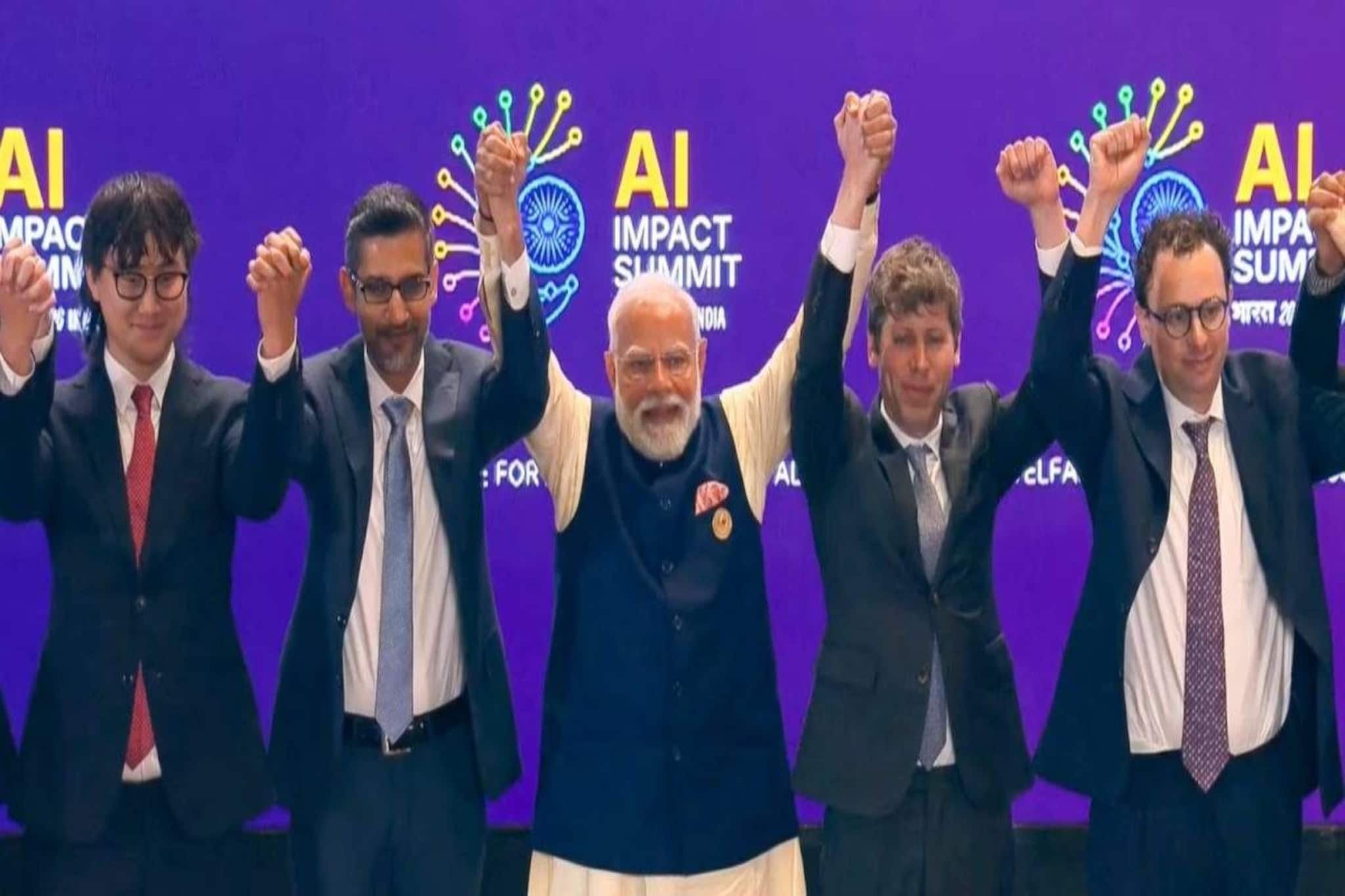 എഐ ഇംപാക്ട് ഉച്ചകോടിയിൽ ഇന്ത്യയുടെ 'മാനവ്' വിഷൻ അവതരിപ്പിച്ച് പ്രധാനമന്ത്രി നരേന്ദ്ര മോദി എഐ ഇംപാക്ട് ഉച്ചകോടിയിൽ ഇന്ത്യയുടെ 'മാനവ്' വിഷൻ അവതരിപ്പിച്ച് പ്രധാനമന്ത്രി നരേന്ദ്ര മോദി