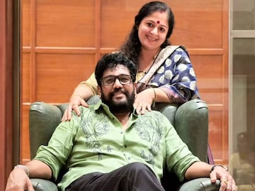 അമ്മാവന് ടിക്കറ്റ് കിട്ടാതെ ആനി ഒറ്റയ്ക്ക് വിമാനത്തിൽ; ഷാജി കൈലാസുമായി പ്രണയത്തിലായ നിമിഷം അമ്മാവന് ടിക്കറ്റ് കിട്ടാതെ ആനി ഒറ്റയ്ക്ക് വിമാനത്തിൽ; ഷാജി കൈലാസുമായി പ്രണയത്തിലായ നിമിഷം