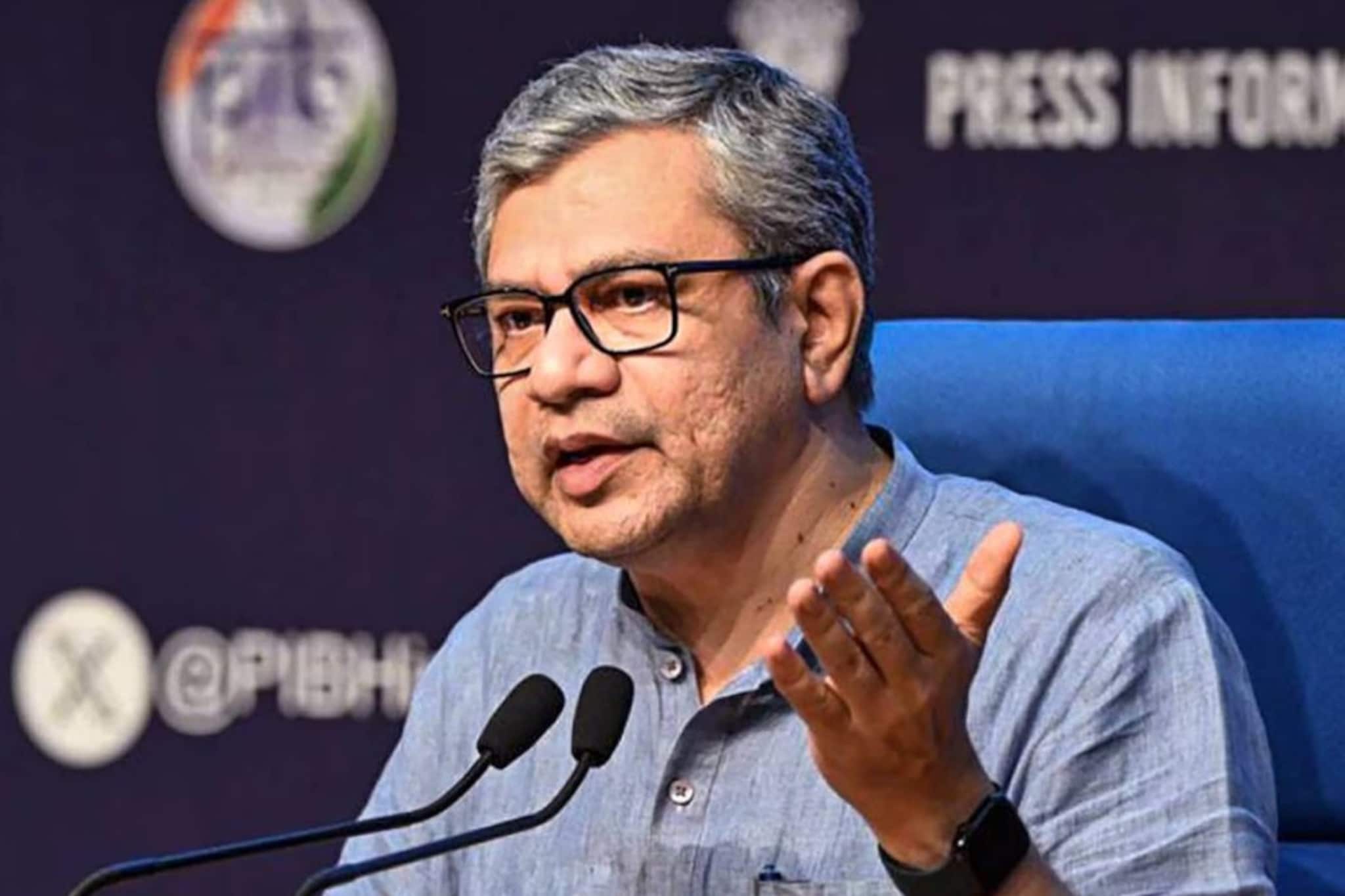 സോഷ്യൽ മീഡിയ പ്ലാറ്റ്‌ഫോമുകൾ മാധ്യമങ്ങൾ ഉൾപ്പെടെയുള്ള കണ്ടന്റ് ക്രിയേറ്റർമാർക്ക് പ്രതിഫലം നൽകണമെന്ന് കേന്ദ്രമന്ത്രി