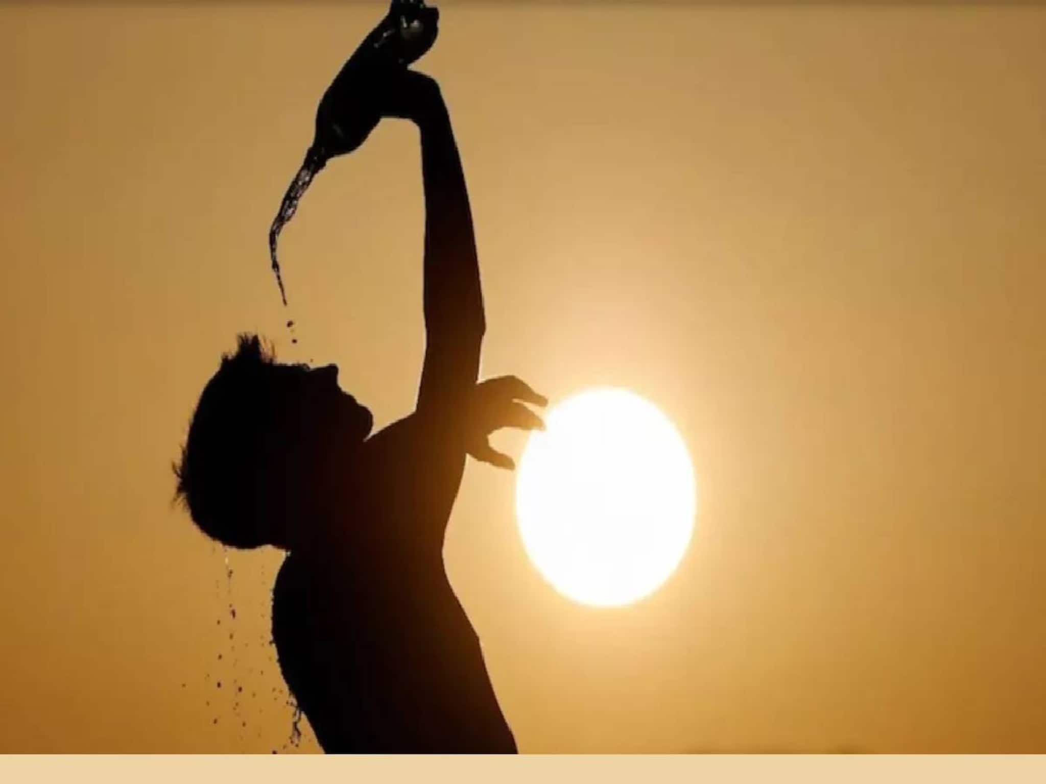 Kerala Weather Update: 11 മണി മുതല്‍ 3 വരെ തുടർച്ചായി സൂര്യപ്രകാരം ഏൽക്കുന്നത് ഒഴിവാക്കുക