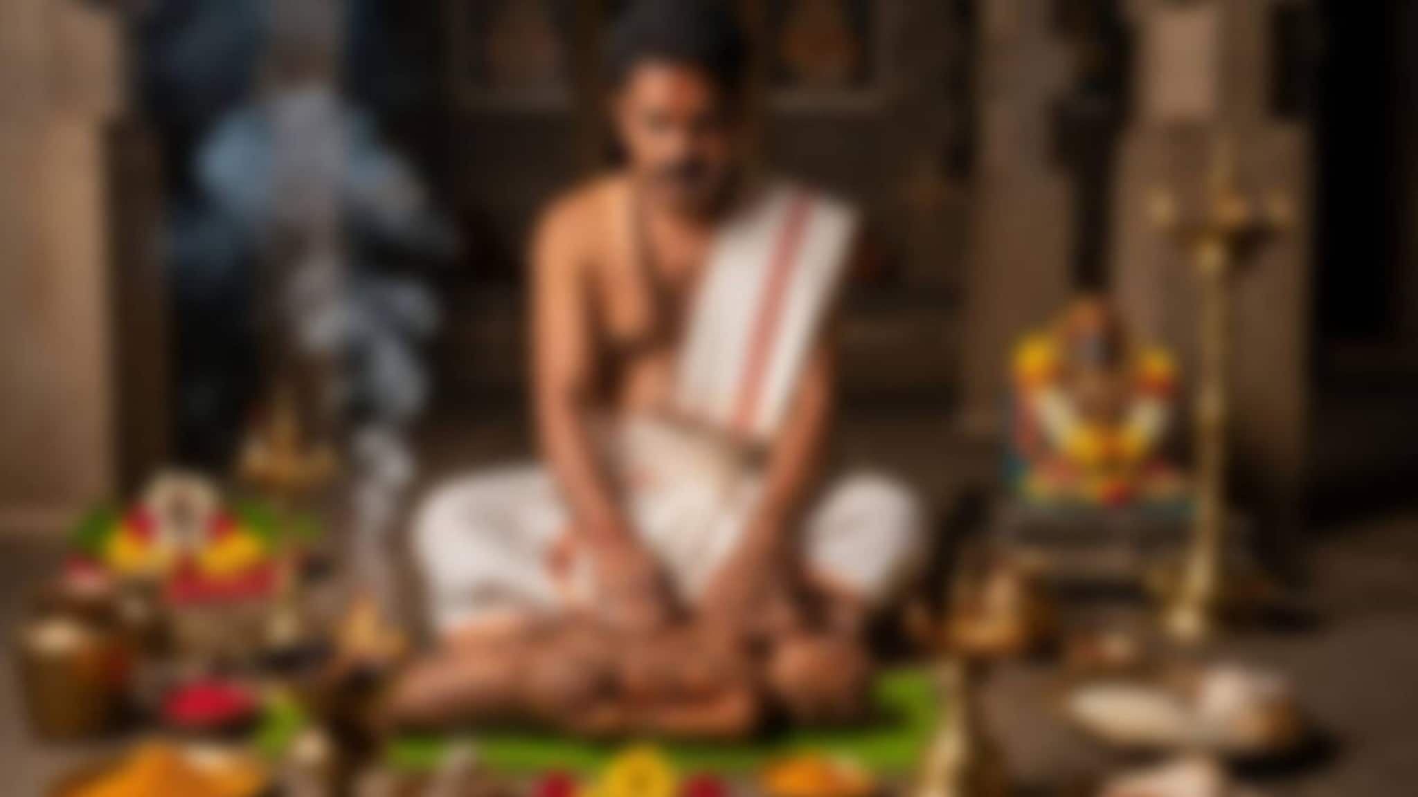 ബാധ ഒഴിപ്പിക്കാനെന്ന വ്യാജേന 14കാരിയുടെ ജനനേന്ദ്രിയത്തിൽ മുൻ ക്ഷേത്ര പൂജാരി മരപ്പാവയും നാണയത്തുട്ടുകളും കയറ്റി