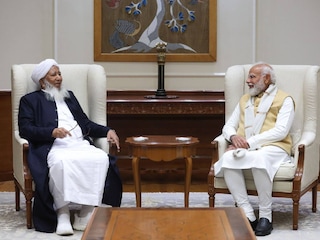 കാന്തപുരം അബൂബക്കർ മുസ്ലിയാർ പ്രധാനമന്ത്രിയുമായി കൂടിക്കാഴ്ച നടത്തുന്നു