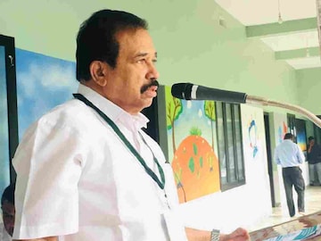 കെ എൻ എ ഖാദര് കെ എൻ എ ഖാദര്