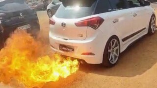 സോഷ്യൽ‌ മീഡിയയിൽ പ്രചരിച്ച വീഡിയോയിൽ നിന്ന്