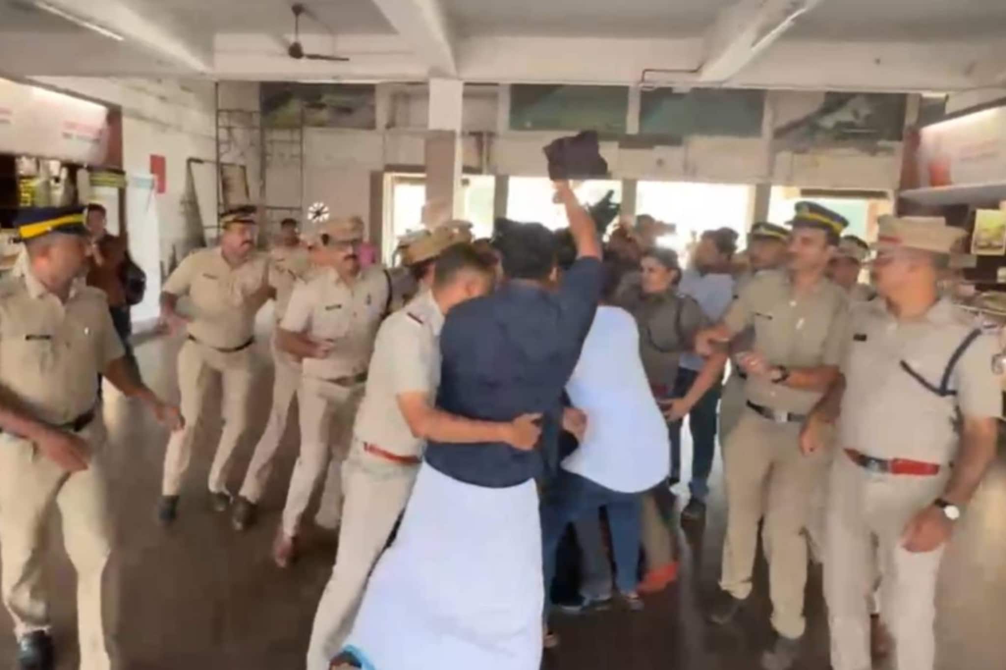 ആരോഗ്യമന്ത്രിക്കെതിരായ KSU ആക്രമണത്തിൽ വധശ്രമത്തിന് കേസെടുത്തു; 5 പേർ അറസ്റ്റിൽ ആരോഗ്യമന്ത്രിക്കെതിരായ KSU ആക്രമണത്തിൽ വധശ്രമത്തിന് കേസെടുത്തു; 5 പേർ അറസ്റ്റിൽ