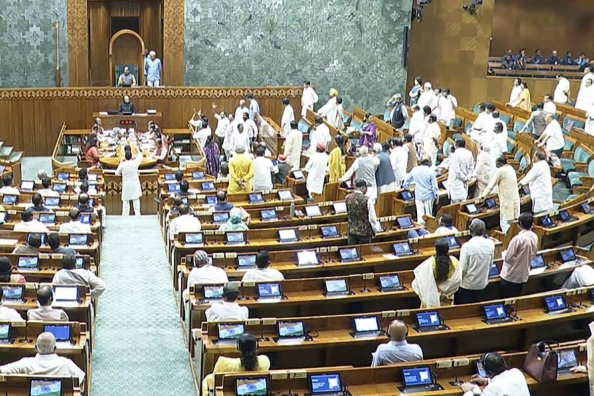 ലോക്സഭാ സ്പീക്കർ ഓം ബിർളയ്ക്കെതിരെ പ്രതിപക്ഷം അവിശ്വാസ പ്രമേയത്തിന് നോട്ടീസ് നൽകി; തൃണമൂൽ കോൺഗ്രസ് വിട്ടുനിന്നു