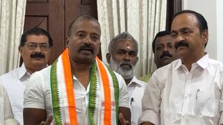 വിനോദിന് വി ഡി സതീശനാണ് അംഗത്വം നൽകിയത്