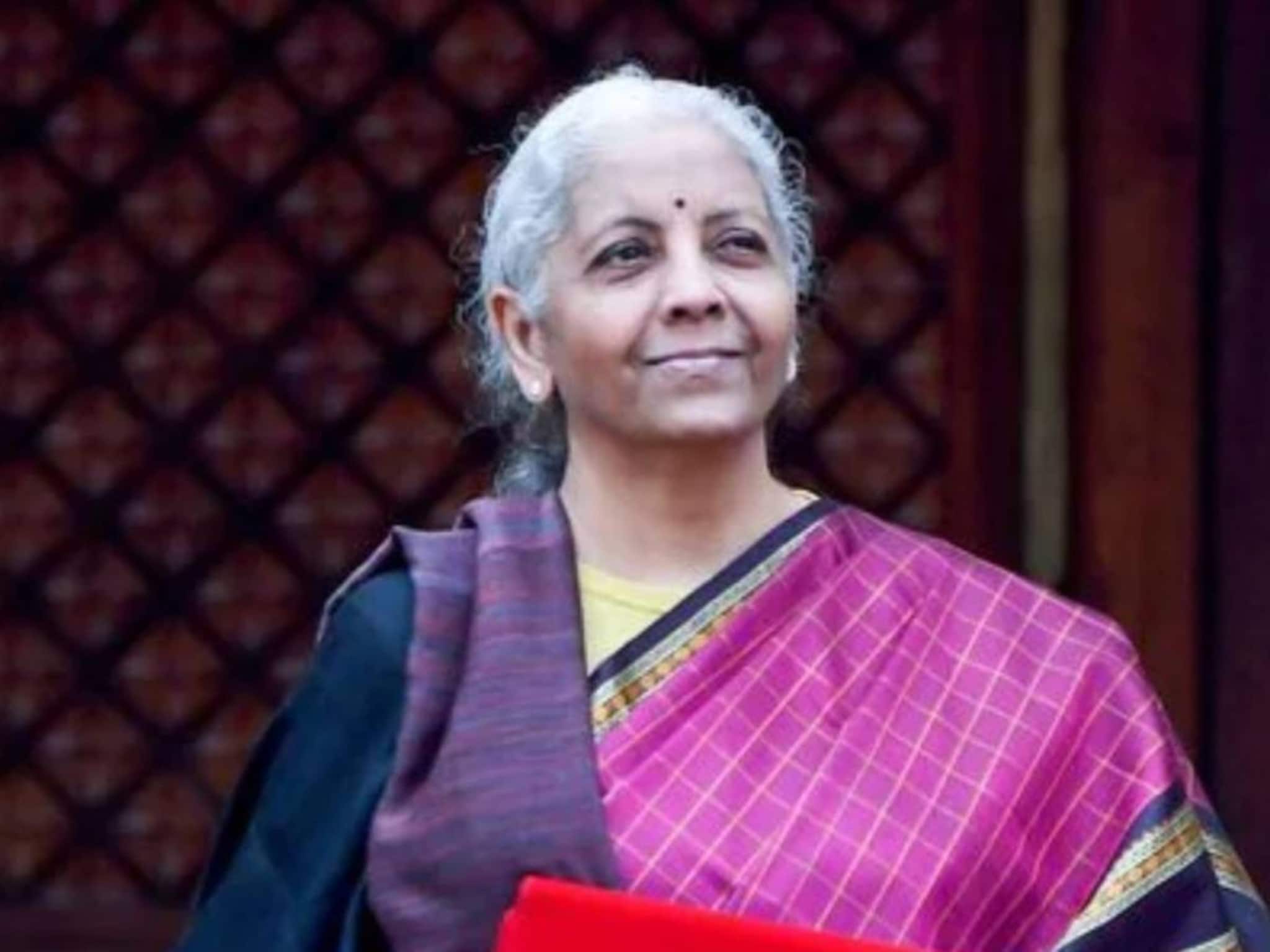 Union Budget Highlights: 10000 കോടി ബയോഫാർമ സ്ട്രാറ്റജി; 7 അതിവേഗ റെയിൽ ഇടനാഴികൾ; ബജറ്റിലെ പ്രധാന പ്രഖ്യാപനങ്ങൾ