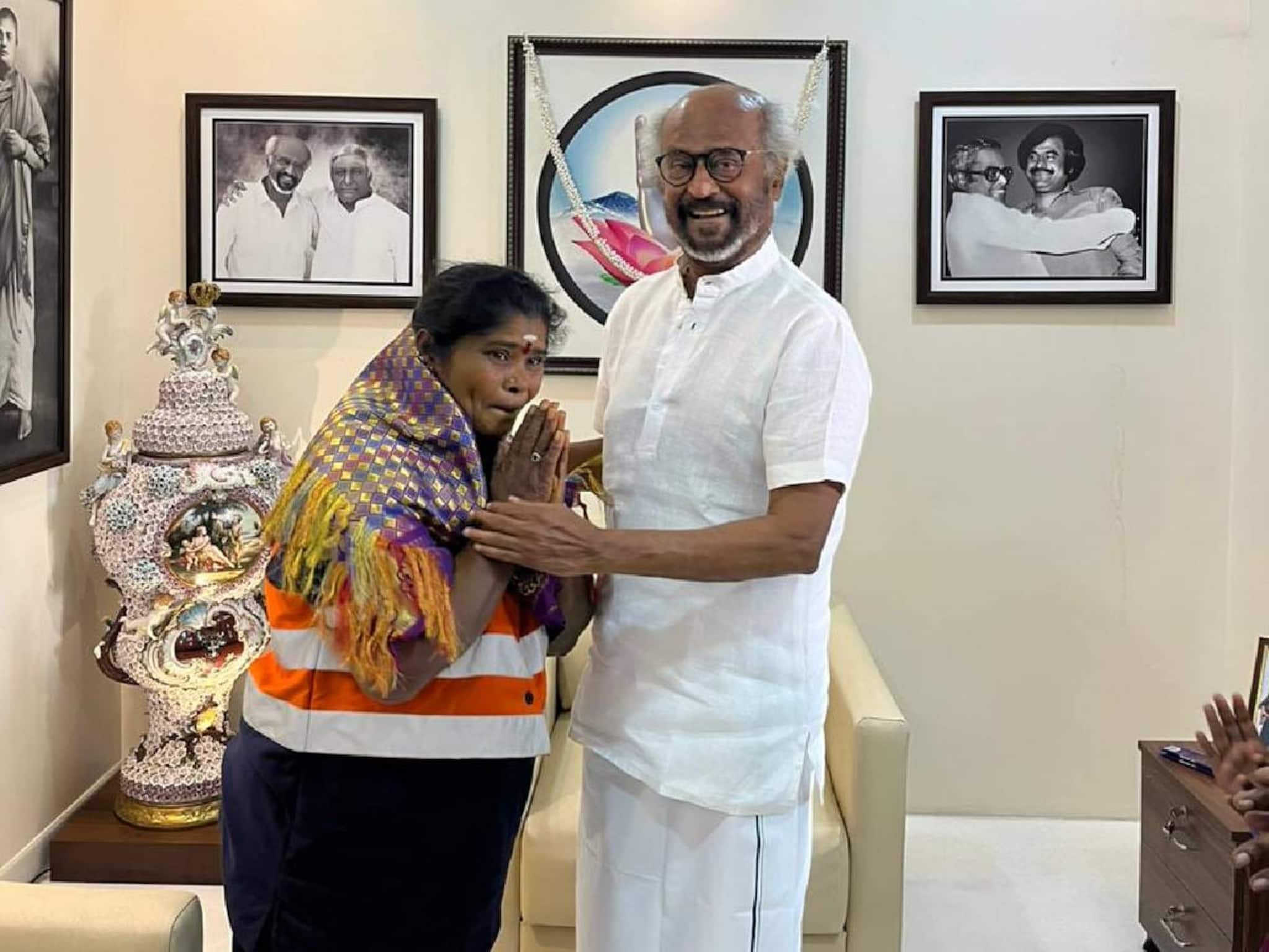 45 പവൻ സ്വർണം മടക്കിനൽകിയ ശുചീകരണത്തൊഴിലാളിക്ക് സ്വർണമാല സമ്മാനിച്ച് രജനീകാന്ത്