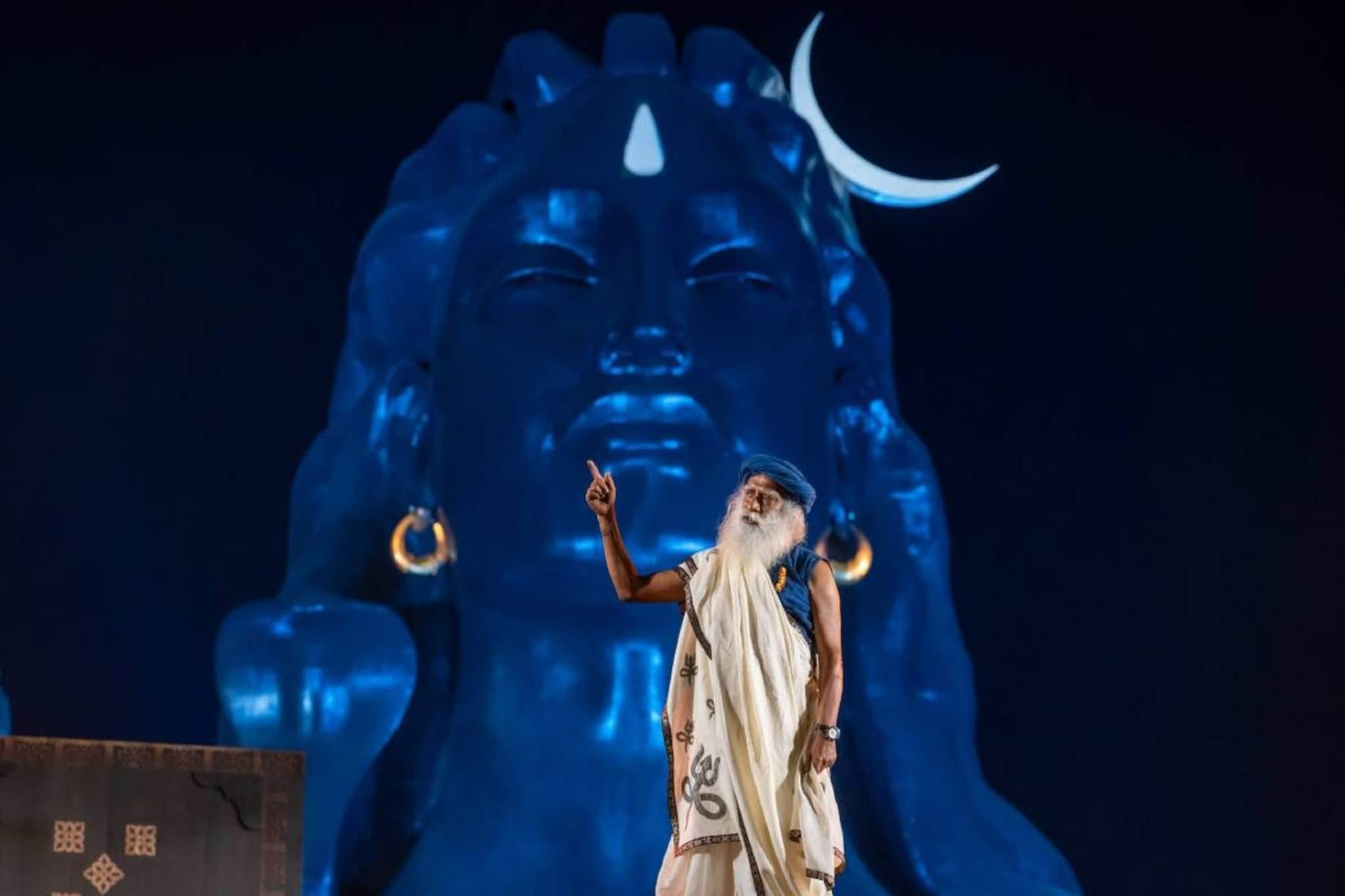 സദ്ഗുരുവിനൊപ്പം ഈശ മഹാശിവരാത്രി 2026: കേരളത്തിലുടനീളമുള്ള 29 ക്ഷേത്രങ്ങളിൽ തത്സമയ സംപ്രേക്ഷണം