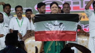 ശശികല പാർട്ടി പതാക പുറത്തിറക്കുന്നു ശശികല പാർട്ടി പതാക പുറത്തിറക്കുന്നു