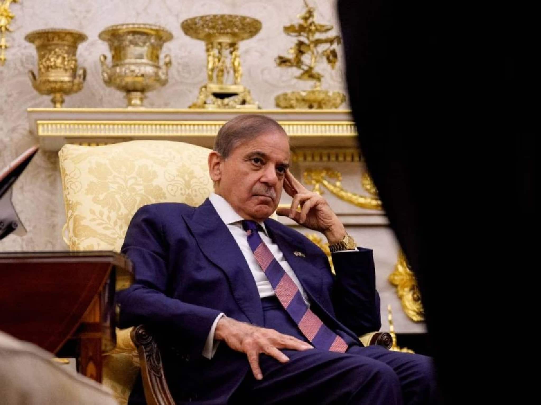 ടി20 ലോകകപ്പ് പാകിസ്ഥാൻ ഇന്ത്യയോട് മത്സരിക്കുന്നതിൽ പാക് പ്രധാനമന്ത്രി ഷെഹ്ബാസ് ഷെരീഫ് തീരുമാനമെടുക്കും