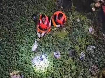 ബദുരിയയിലെ തൃണമൂൽ കോൺഗ്രസ് പ്രവർത്തകനുമാണ് കൊല്ലപ്പെട്ട നാസിർ അലി ബദുരിയയിലെ തൃണമൂൽ കോൺഗ്രസ് പ്രവർത്തകനുമാണ് കൊല്ലപ്പെട്ട നാസിർ അലി