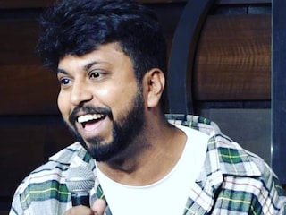 സ്റ്റാൻഡ്-അപ്പ് കൊമേഡിയൻ അജയ് ശർമ