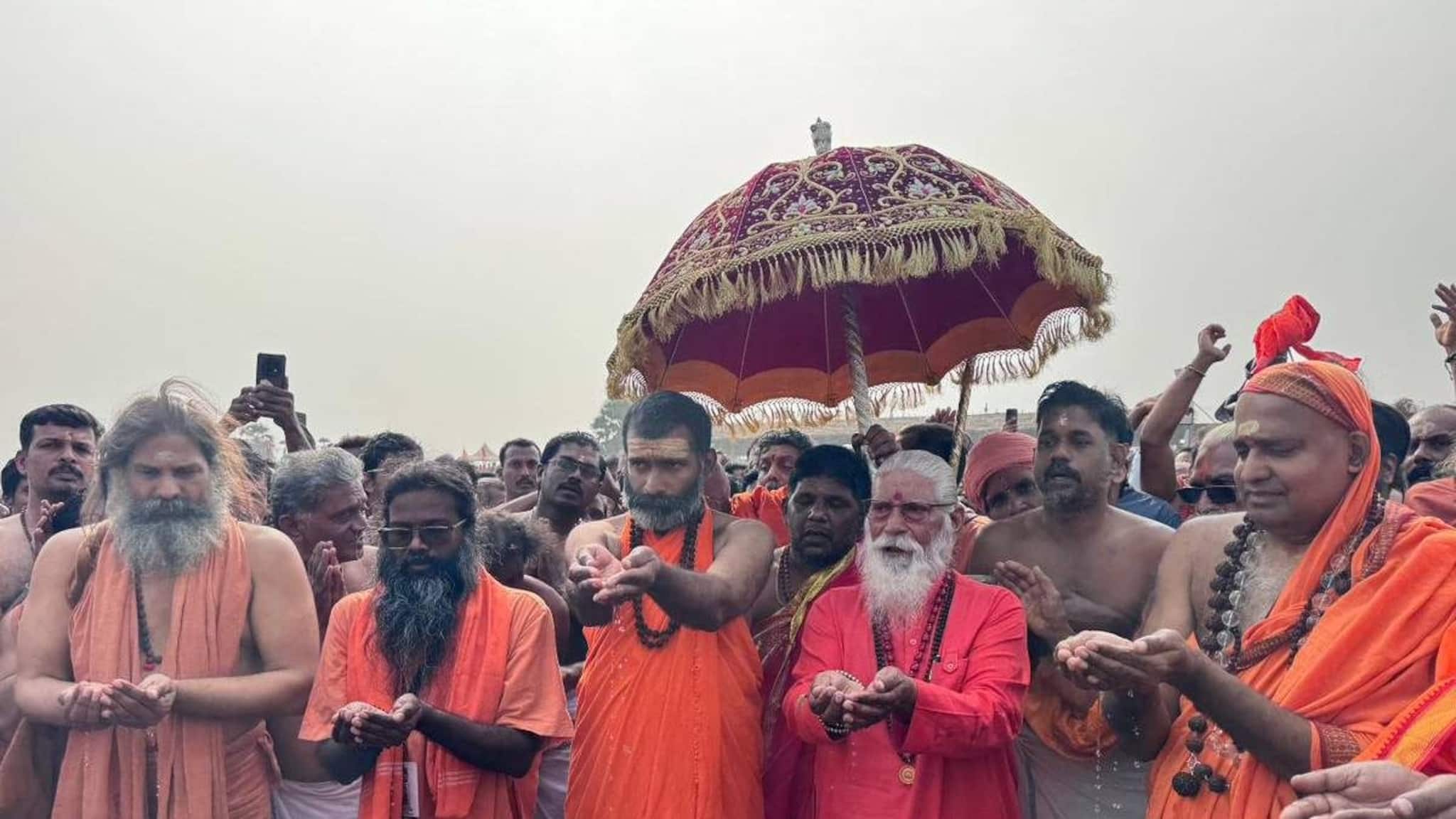 തിരുനാവായ മഹാ മാഘത്തിന്റെ 18  രാപകലുകൾ; ലക്ഷക്കണക്കിന് വിശ്വാസികളുടെ പുണ്യമായി മാറിയ നിളയുടെ തീരം