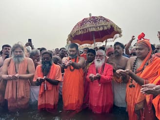 തിരുനാവായ മഹാ മാഘത്തിന്റെ 18  രാപകലുകൾ; ലക്ഷക്കണക്കിന് വിശ്വാസികളുടെ പുണ്യമായി മാറിയ നിളയുടെ തീരം