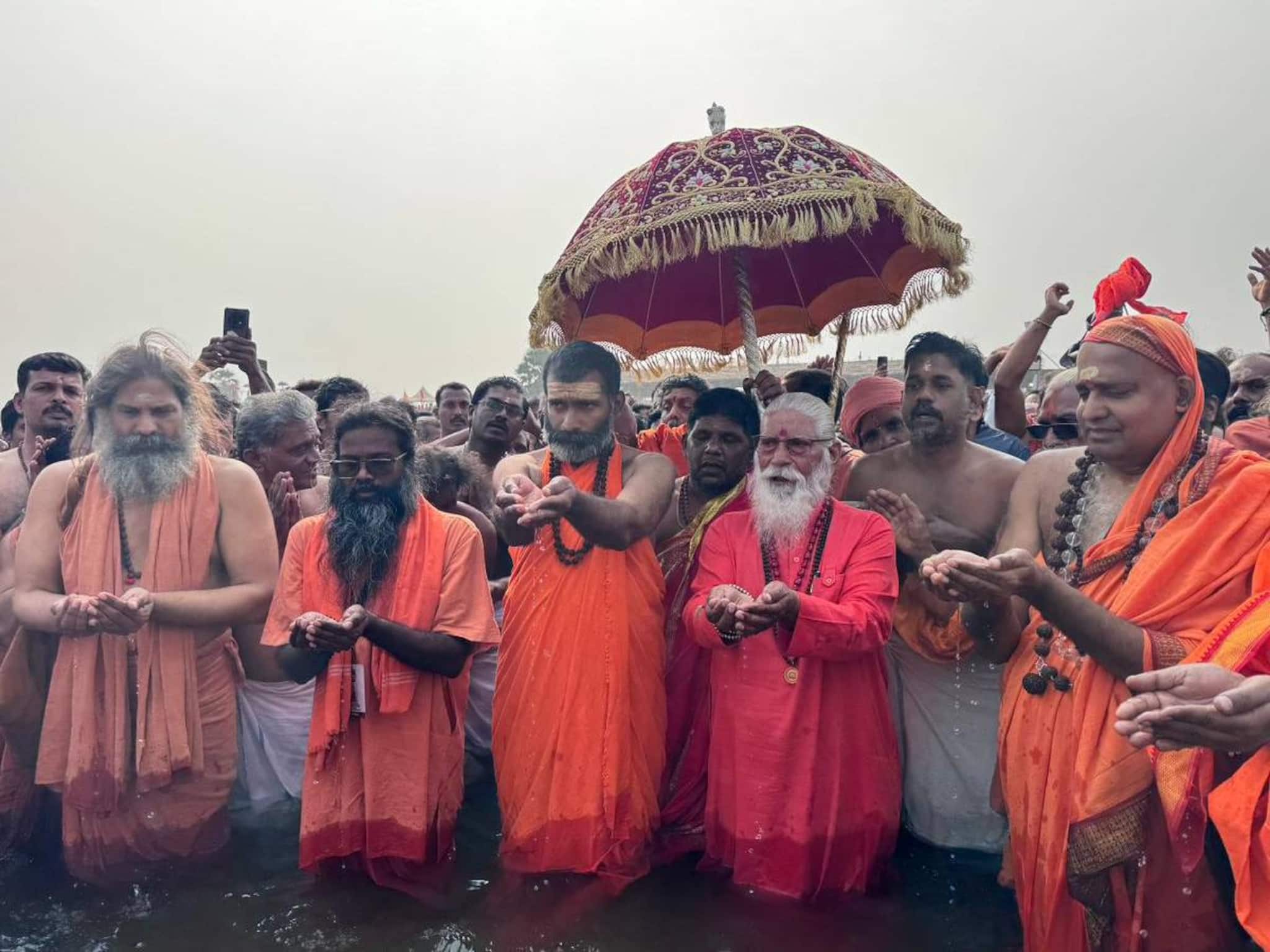 തിരുനാവായ മഹാ മാഘത്തിന്റെ 18  രാപകലുകൾ; ലക്ഷക്കണക്കിന് വിശ്വാസികളുടെ പുണ്യമായി മാറിയ നിളയുടെ തീരം