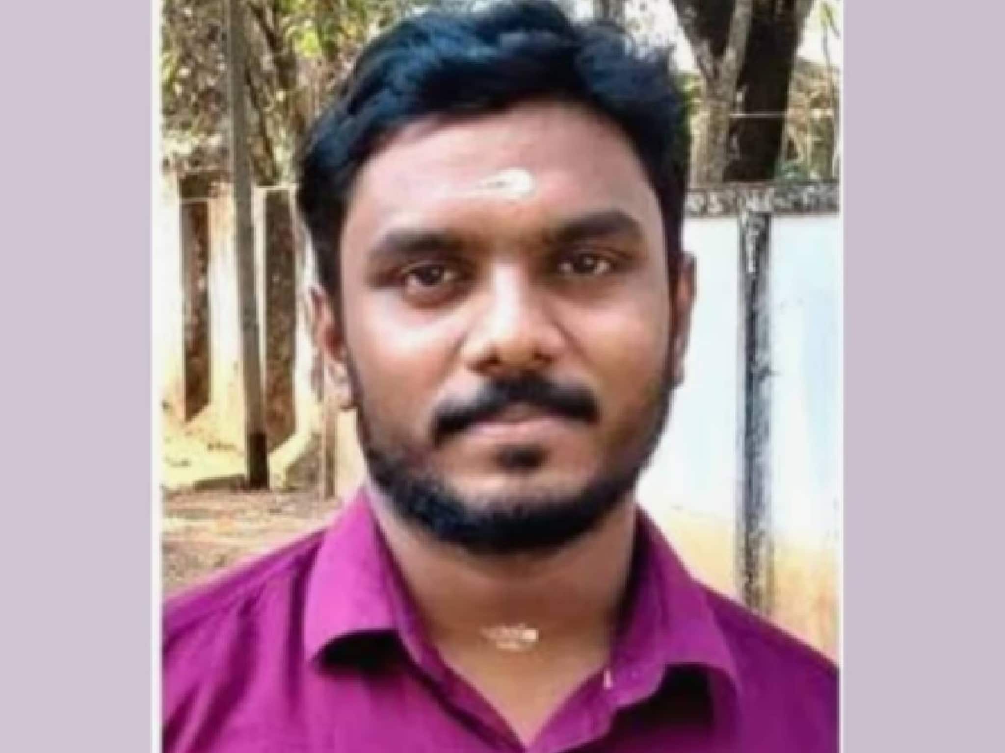 ജാതി അധിക്ഷേപവും ഭീഷണിയും: തിരുവിതാംകൂർ ദേവസ്വം ബോർഡിലെ ദളിത് ശാന്തിക്കാരൻ രാജി വെച്ചു ജാതി അധിക്ഷേപവും ഭീഷണിയും: തിരുവിതാംകൂർ ദേവസ്വം ബോർഡിലെ ദളിത് ശാന്തിക്കാരൻ രാജി വെച്ചു