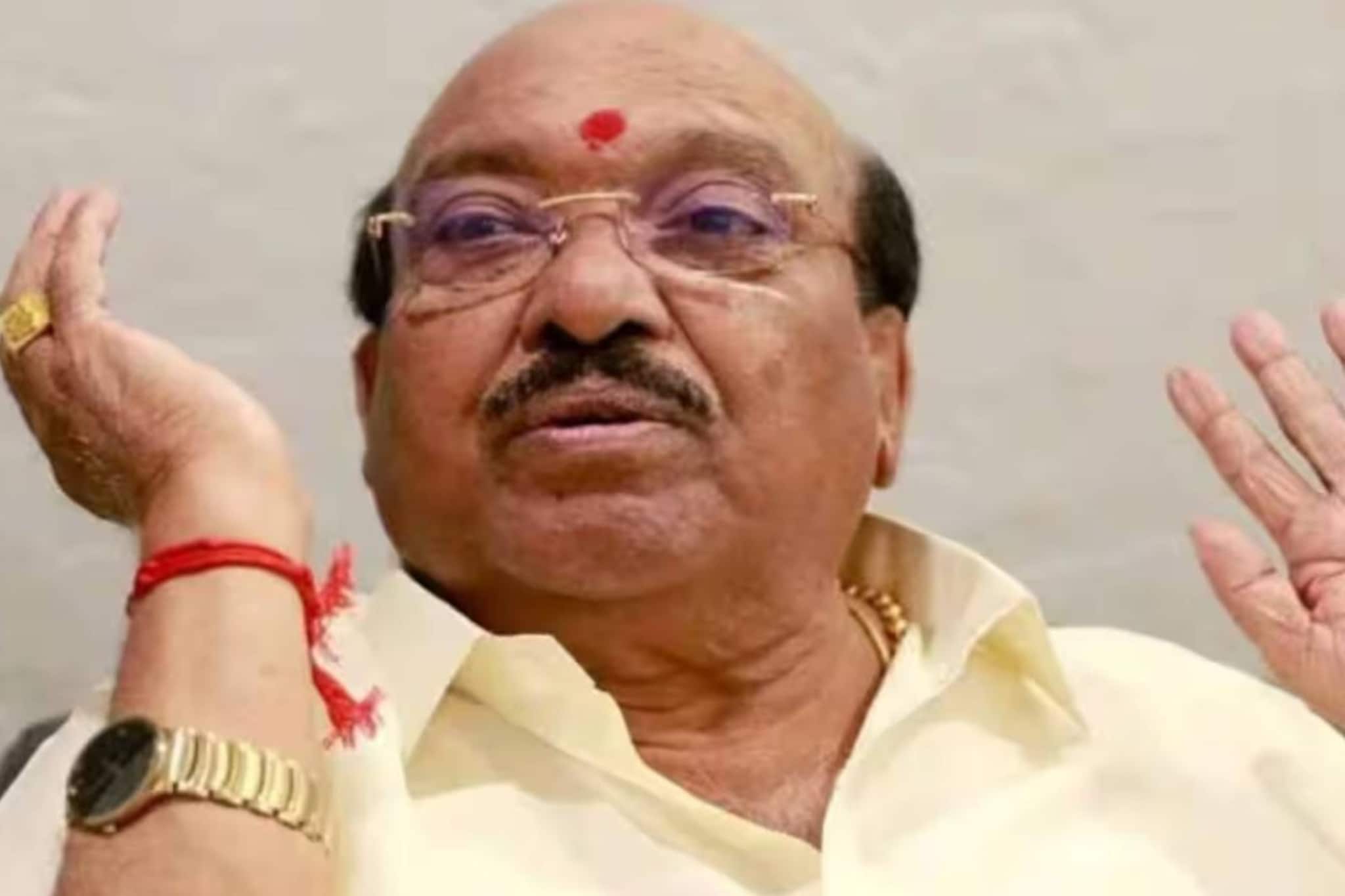 വെള്ളാപ്പള്ളിയുടെ പത്മഭൂഷണ് പിന്വലിക്കണമെന്ന് ഹൈക്കോടതിയില് പൊതുതാല്പര്യ ഹര്ജി വെള്ളാപ്പള്ളിയുടെ പത്മഭൂഷണ് പിന്വലിക്കണമെന്ന് ഹൈക്കോടതിയില് പൊതുതാല്പര്യ ഹര്ജി