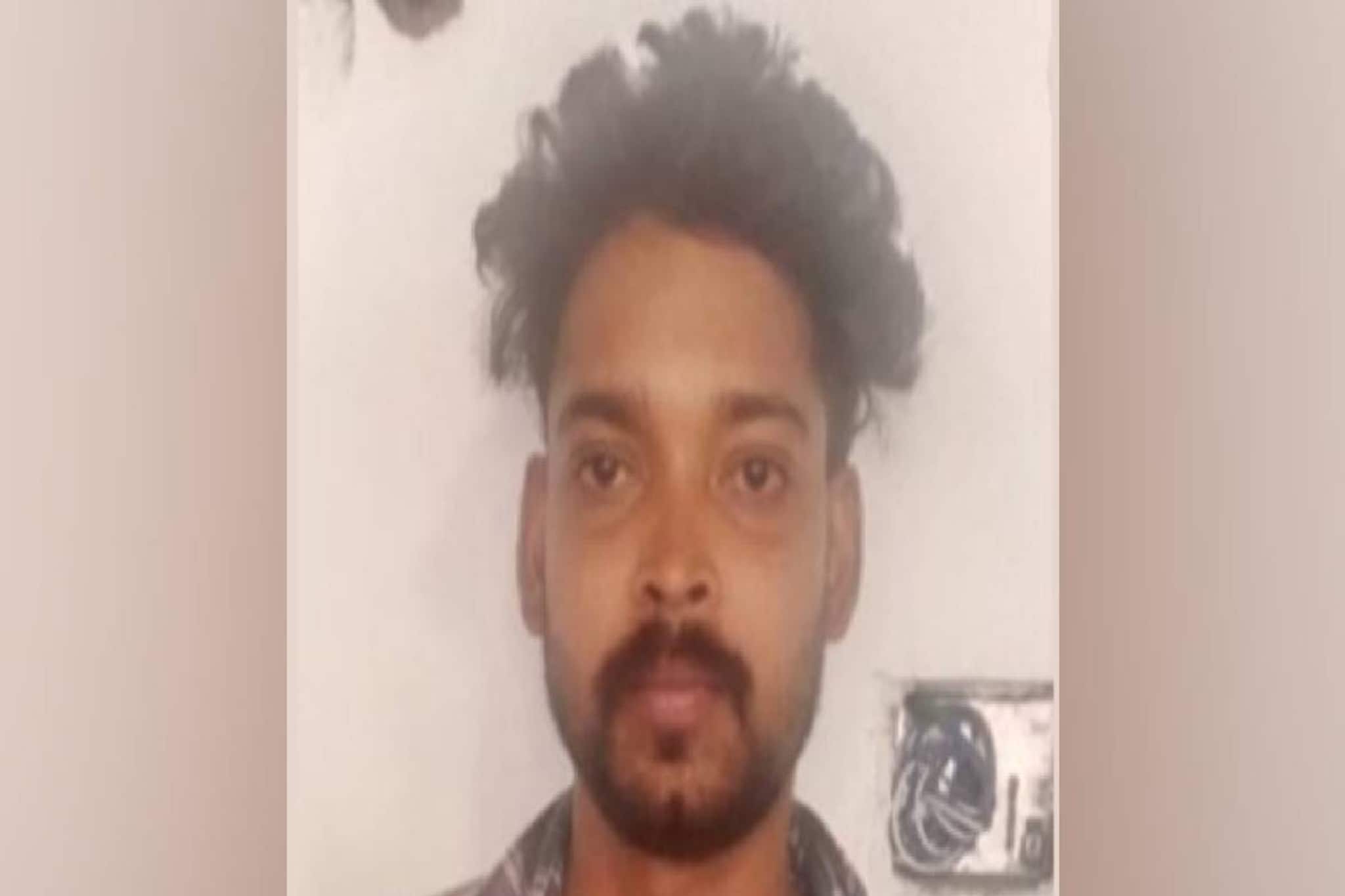 കൊല്ലത്ത്  ബിവറേജസ് പ്രീമിയം ഔട്ട്‌ലെറ്റിലെ 'സെൽഫ് ഹെൽപ്പി'ൽ 40 കുപ്പി മദ്യം മോഷ്ടിച്ച യുവാവ് പിടിയിൽ