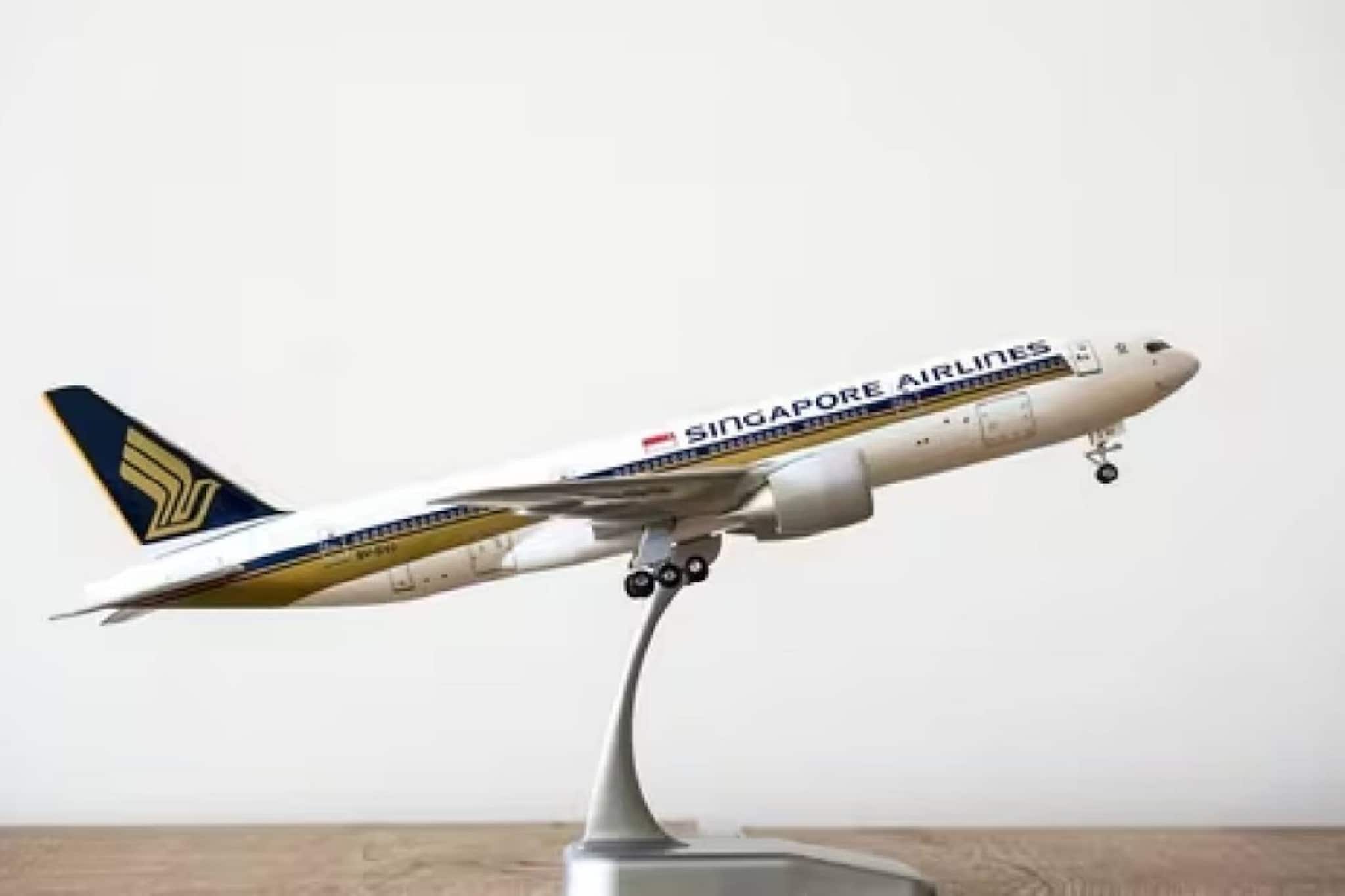 സിംഗപ്പൂർ എയർലൈൻസിൽ എയർ ഹോസ്റ്റസിനു നേരെ ലൈംഗികാതിക്രമം നടത്തിയ ഇന്ത്യക്കാരൻ അറസ്റ്റിൽ