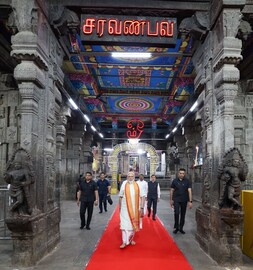 പ്രധാനമന്ത്രി നരേന്ദ്ര മോദി തിരുപ്രംകുണ്‌ട്രം സുബ്രഹ്മണ്യസ്വാമി ക്ഷേത്രത്തിൽ ദർശനം നടത്തി