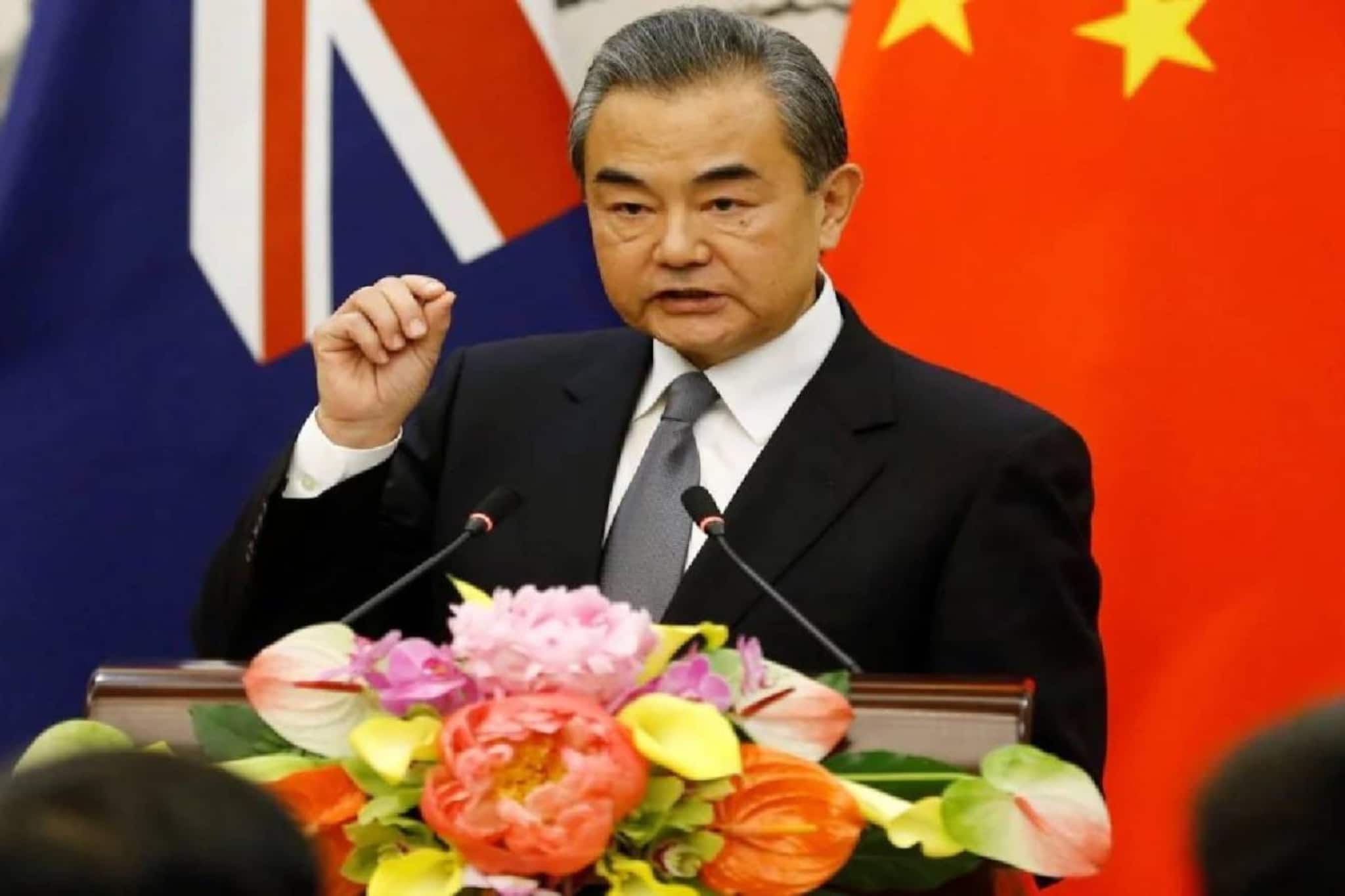 'ചൈന ഇറാനൊപ്പം' ചൈനീസ് വിദേശകാര്യമന്ത്രി ഇറാൻ വിദേശകാര്യമന്ത്രിയുമായി സംസാരിച്ചു