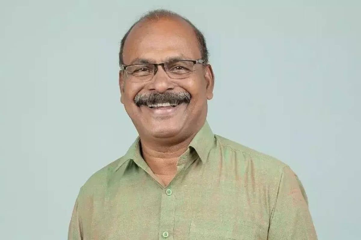 സി.സി .മുകുന്ദൻ എംഎൽഎയെ സിപിഐ പുറത്താക്കി; നടപടി സ്വതന്ത്ര സ്ഥാനാർഥിയാകുമെന്ന പ്രഖ്യാപനത്തിനു പിന്നാലെ