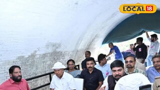 മുഖ്യമന്ത്രി ബോട്ടിൽ യാത്ര ചെയ്യുന്നു 