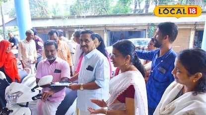 സൈഡ് വീൽ സ്കൂട്ടർ വിതരണം