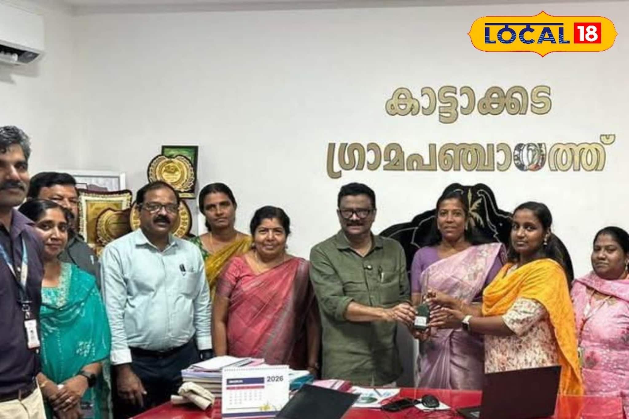 മണ്ണിൻ്റെ ഗുണം ഇനി വിരൽത്തുമ്പിൽ; കാട്ടാക്കടയിൽ വിപ്ലവകരമായ 'സ്മാർട്ട് സോയിൽ അനലൈസർ'