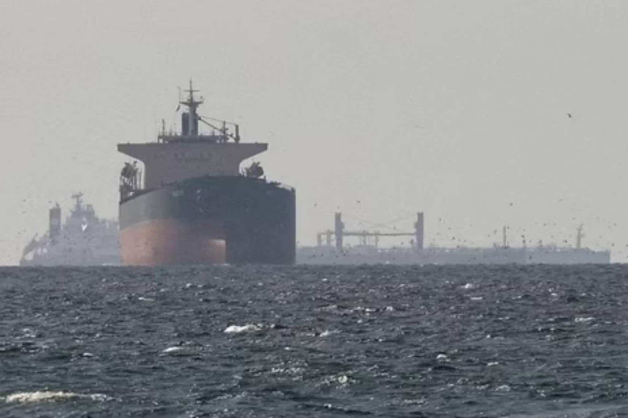 ഹോർമുസ് കടലിടുക്ക് താണ്ടാൻ രണ്ട് ഇന്ത്യൻ LPG വാഹിനികൾക്ക് അനുമതി നൽകി ഇറാൻ