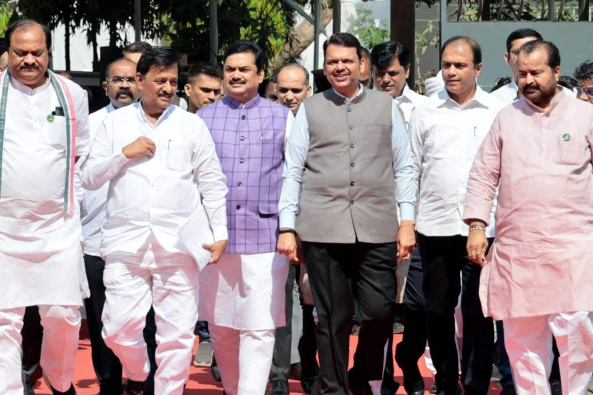 മഹാരാഷ്ട്ര നിർബന്ധിത മതപരിവർത്തനത്തിന് 7 വർഷം തടവ്; ലവ് ജിഹാദ് വിരുദ്ധ ബില്ലിന് മന്ത്രിസഭ അംഗീകാരം