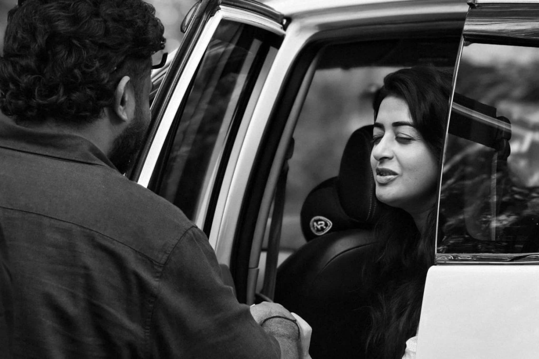 സന്ദീപിന്റെ ക്‌ളൗഡ്‌ കിച്ചണിലെ പെൺകുട്ടിയല്ലേ ഇത്?  തരുൺ മൂർത്തി സിനിമയിൽ മോഹൻലാലിന്റെ നായിക മീര ജാസ്മിന്റെ ലുക്ക്