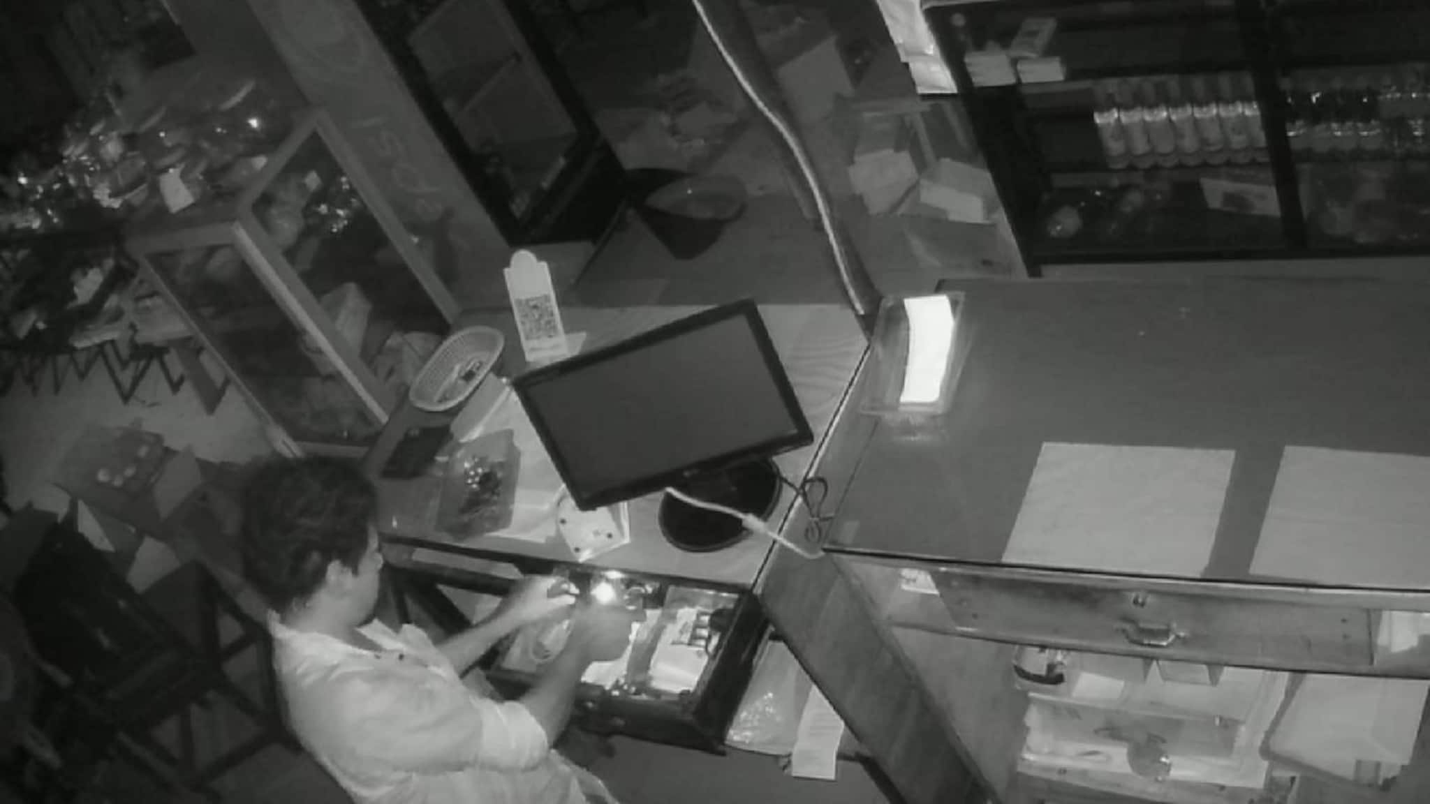 ഹോട്ടലിന്റെ മുൻവശത്തെ വാതിൽ തുറന്ന് മോഷണം; CCTVയിൽ പതിഞ്ഞ പ്രതി ഒരു മാസത്തിനു ശേഷം പിടിയിൽ