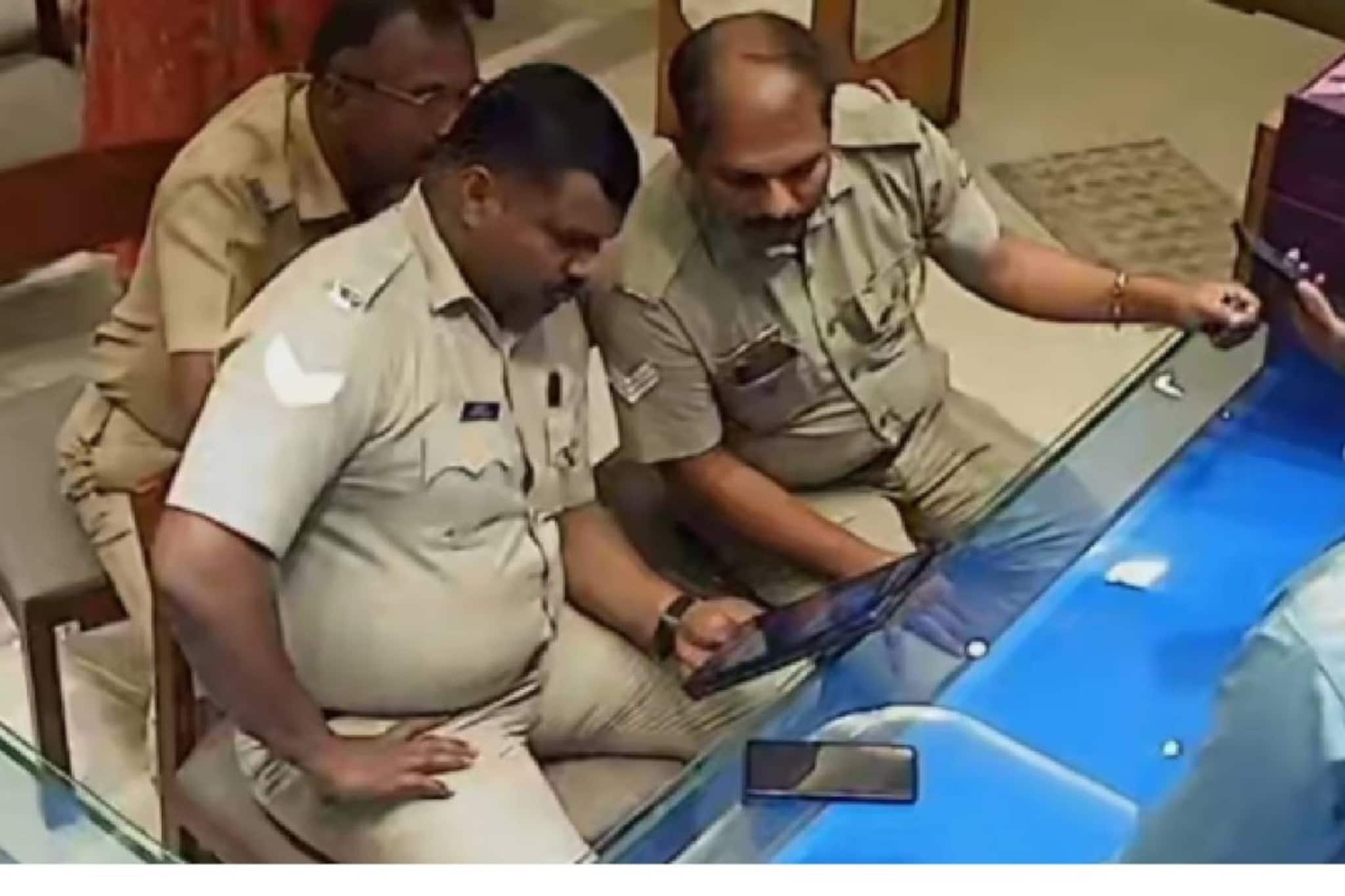 കോഴിക്കോട് മോഷ്ടാവിന്റെ അച്ഛന്റെ അപേക്ഷയ്ക്ക് മുന്നിൽ പരാതി പിൻവലിച്ച് ജ്വല്ലറി ഉടമ