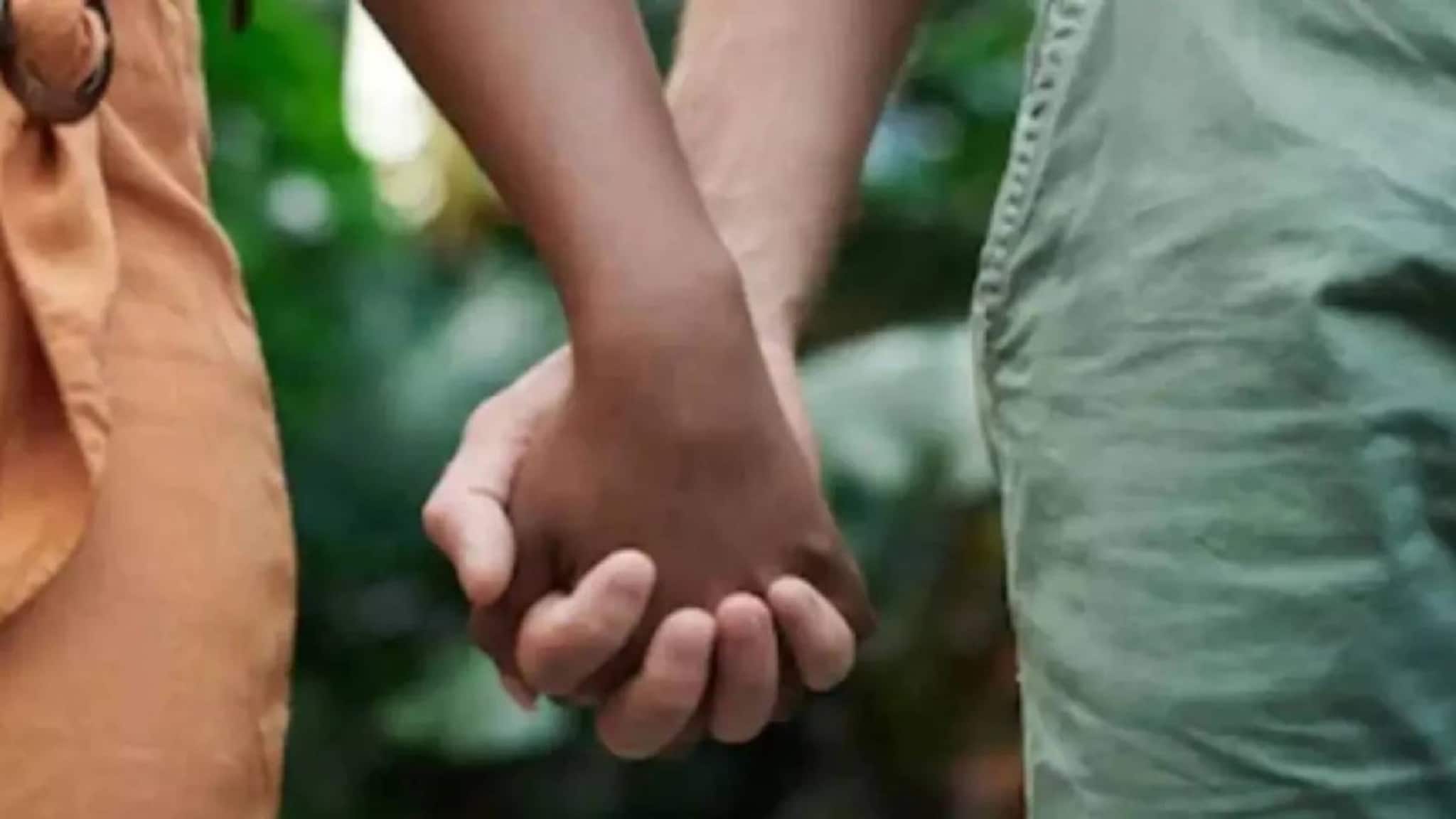 ലിവിംഗ്-ടുഗദർ റിലേഷൻഷിപ്പിലാണോ? 2027-ലെ സെൻസസിൽ രേഖപ്പെടുത്തുക വിവാഹിതരായ ദമ്പതികളായി